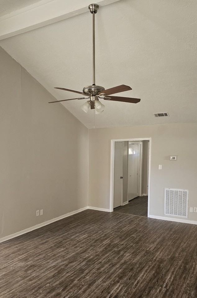 13355 Lake Breeze Lane - Photo 5 of 16