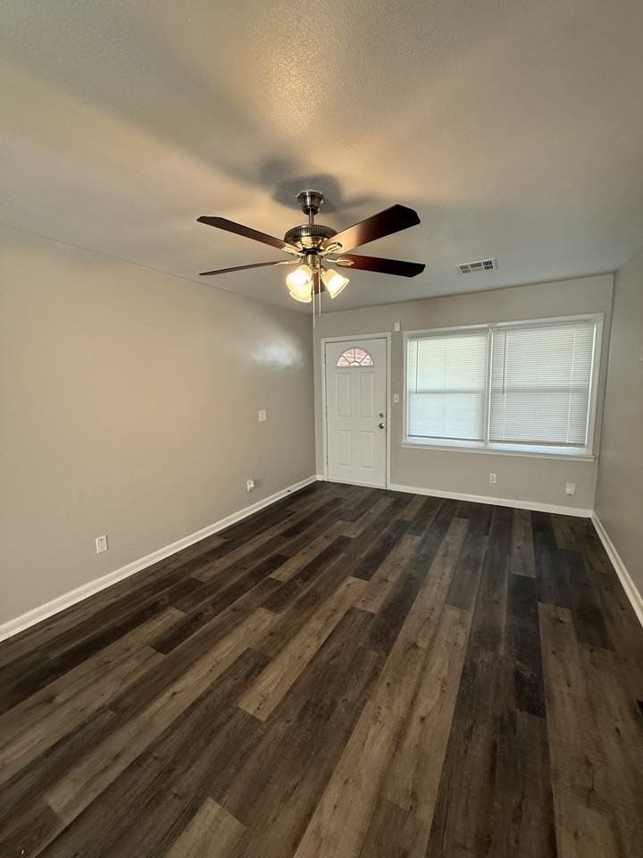 3220 Se 20th St - Photo 4 of 14