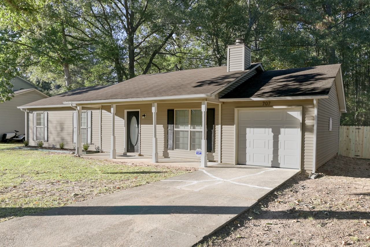 707 Pattywood Dr - Photo 2 of 16