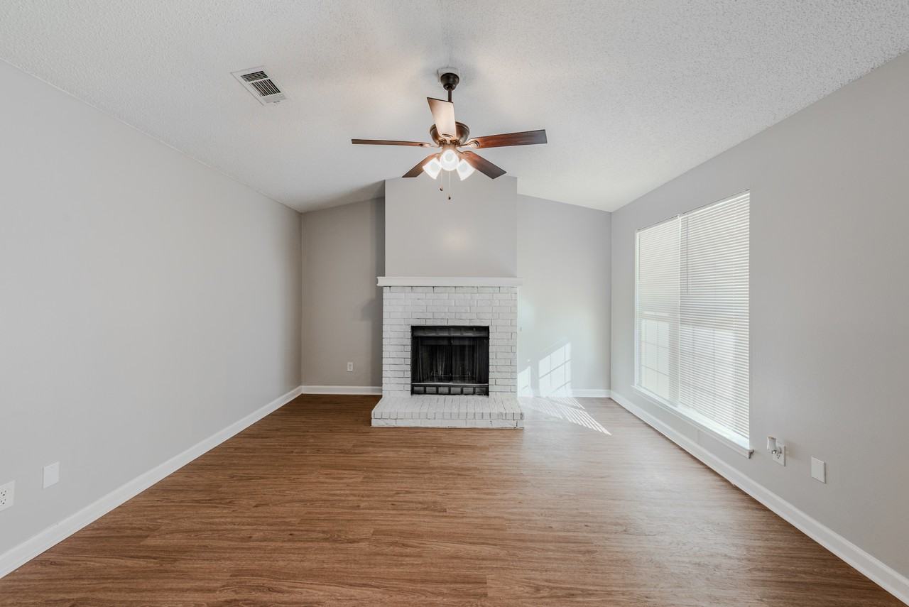 707 Pattywood Dr - Photo 4 of 16