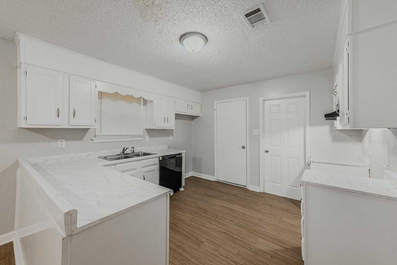 707 Pattywood Dr - Photo 7 of 16