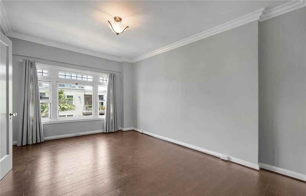 1030 E Ocean Blvd - Photo 2 of 6