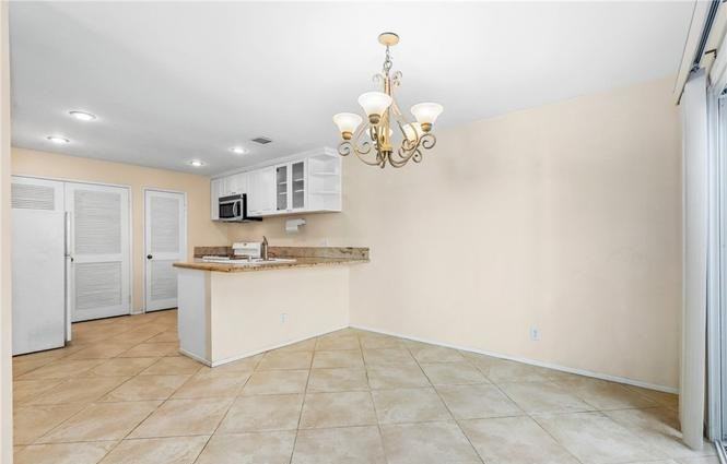 4 Exeter - Photo 3 of 7