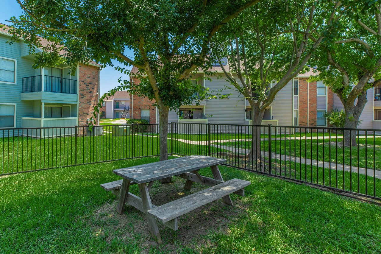 Water's Edge Apartments - Photo 3 of 107