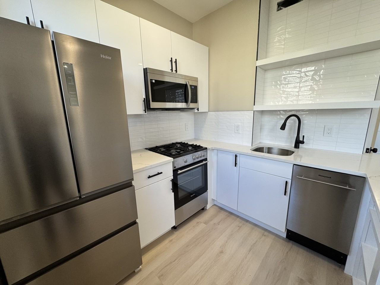 41 Edgerly Rd #32 - Photo 7 of 18