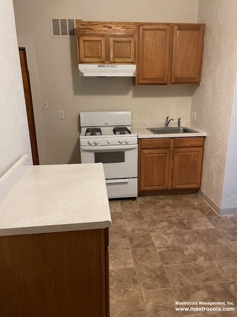 Hawthorn Street #3 - Photo 2 of 18