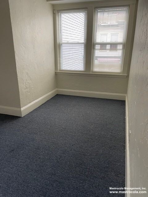 Hawthorn Street #3 - Photo 7 of 18