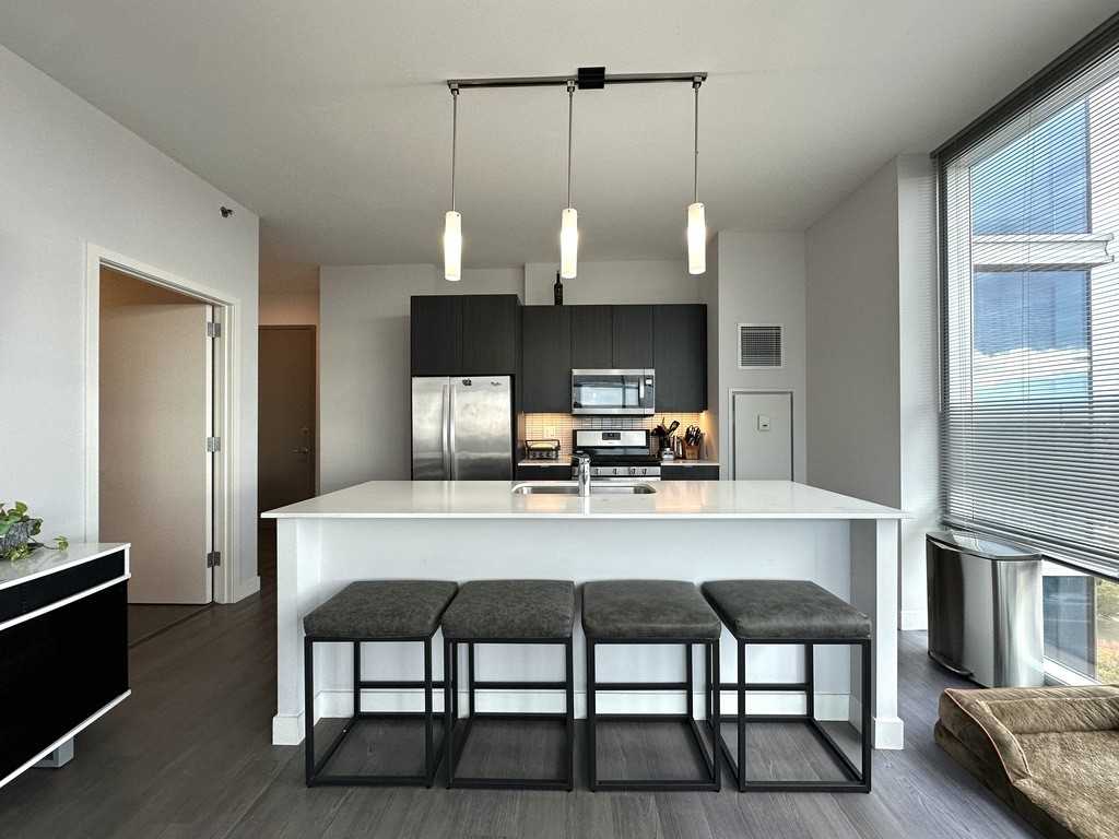 1000 Clark Street - Photo 2 of 20