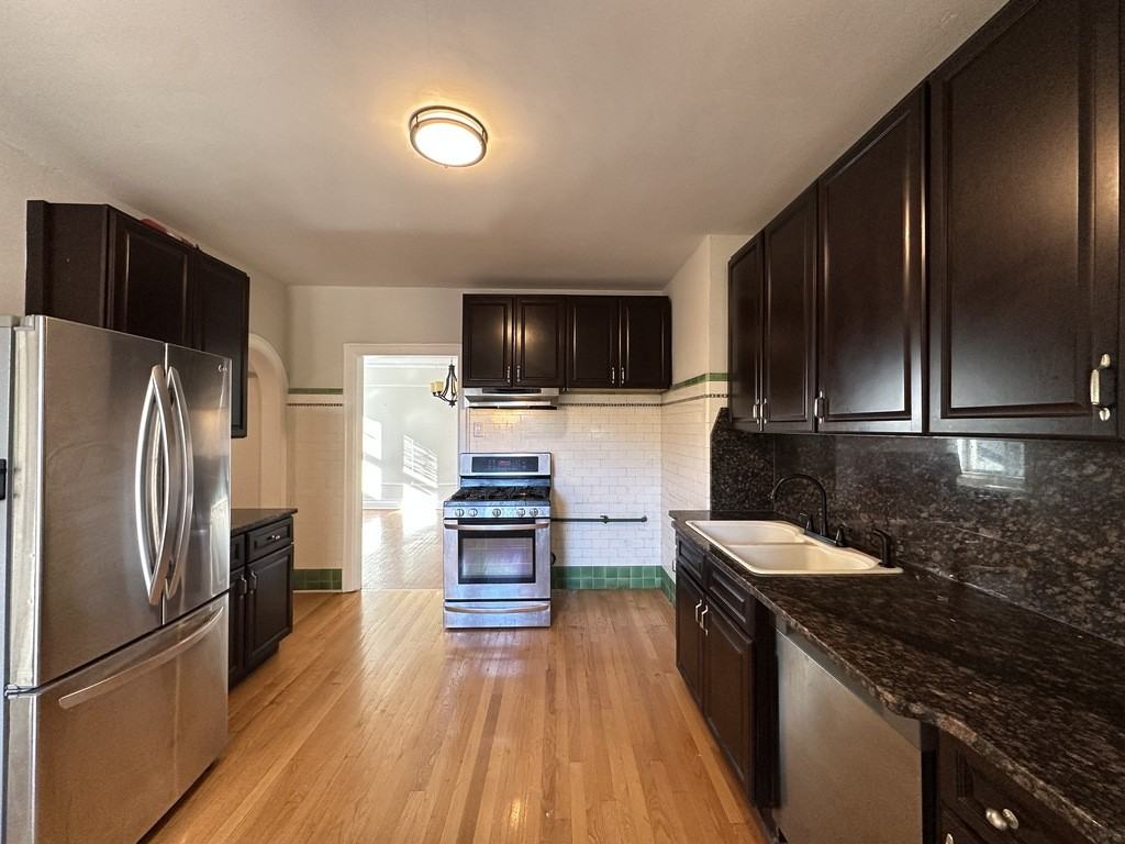 1527 Pratt Street #W5 - Photo 2 of 20