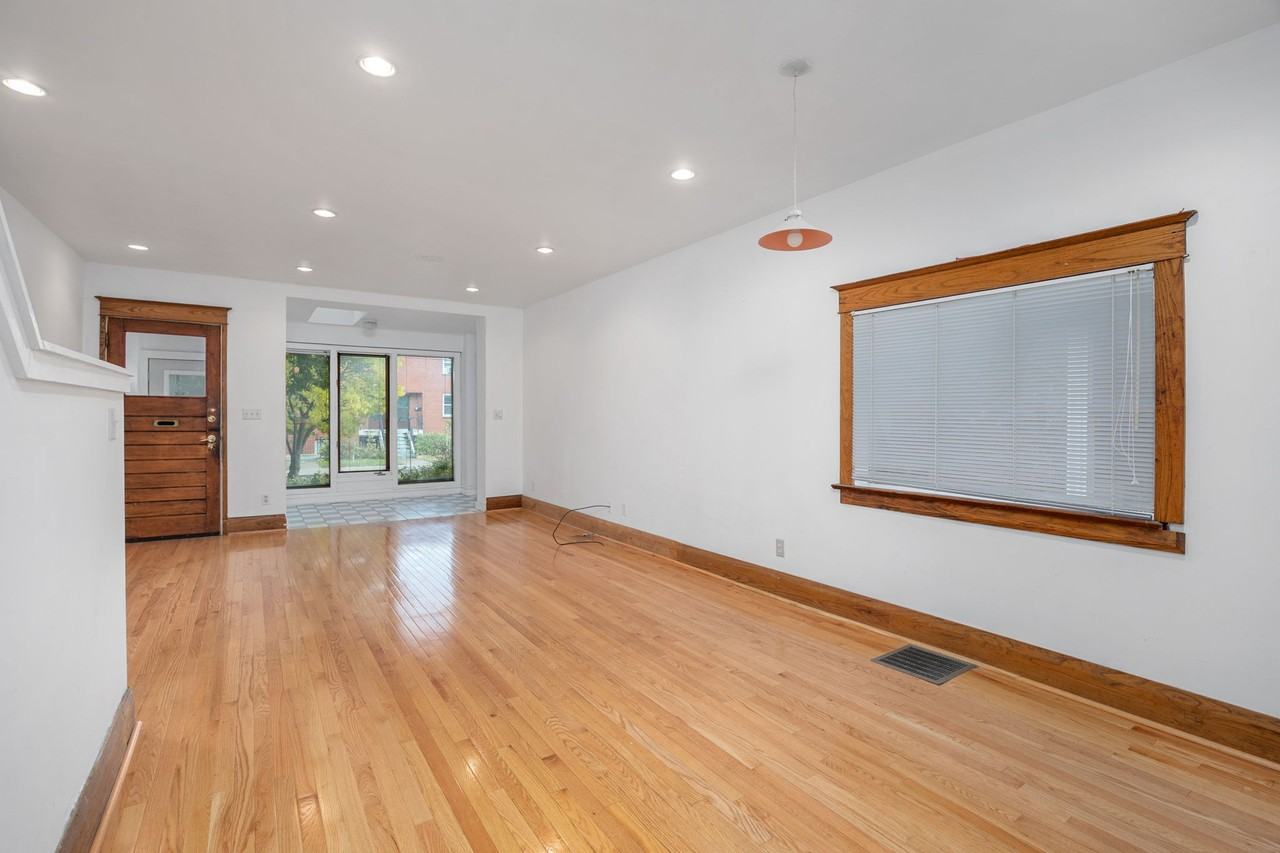 128 Stephenson Avenue - Photo 3 of 26