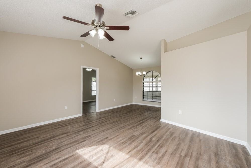 8823 Gum Tree Ave - Photo 3 of 16