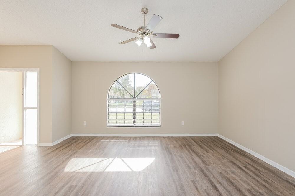 8823 Gum Tree Ave - Photo 4 of 16