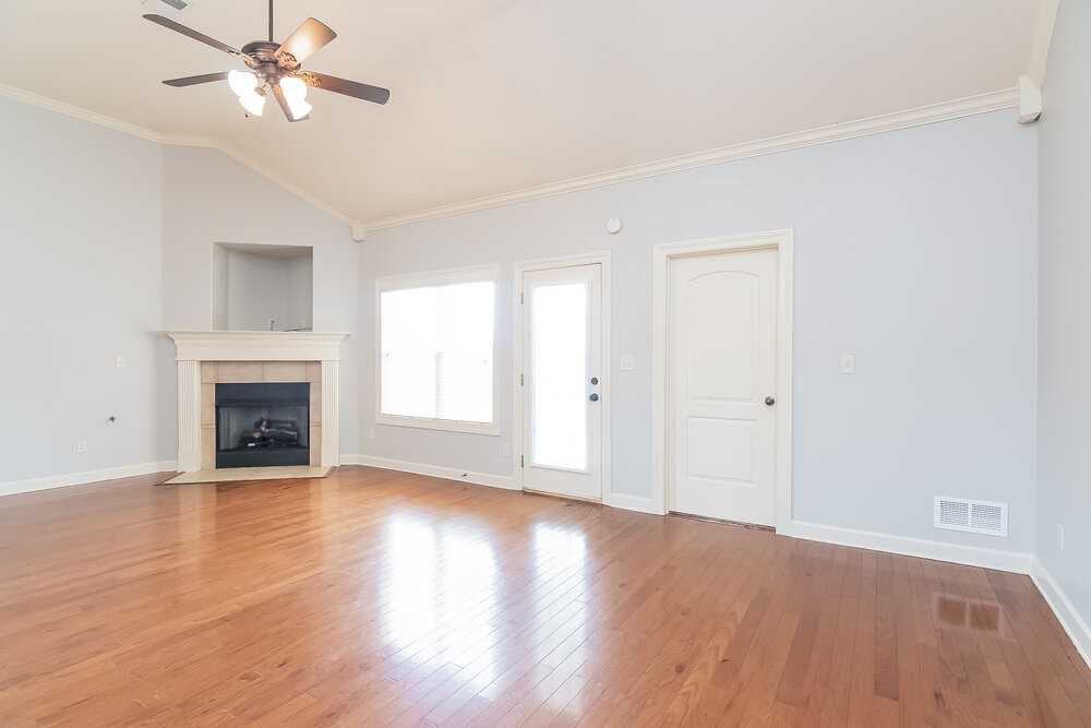 3317 Champion Hills Dr - Photo 2 of 15