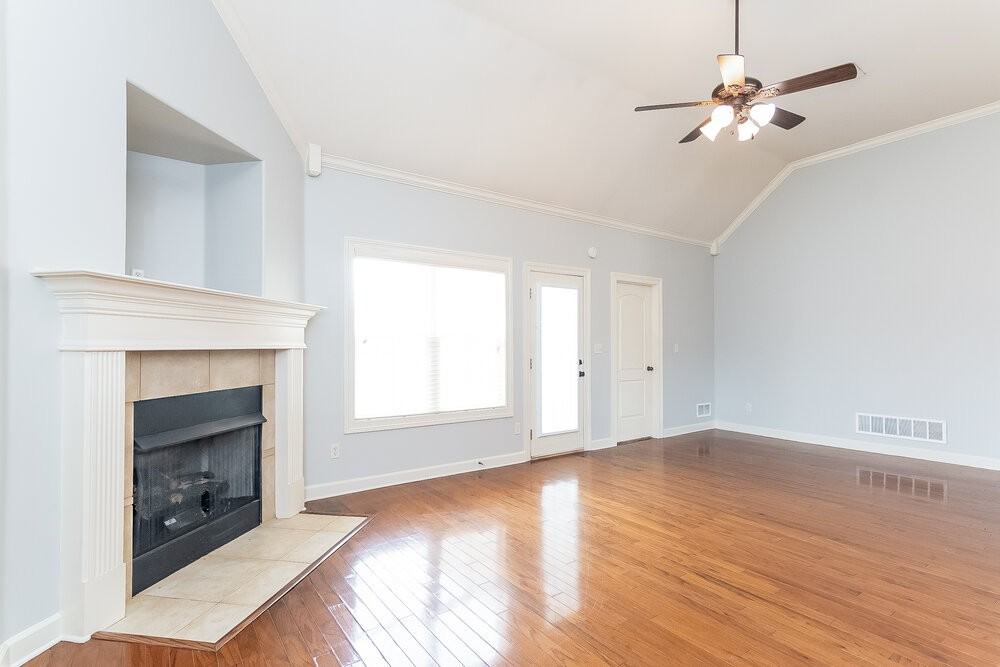 3317 Champion Hills Dr - Photo 3 of 15