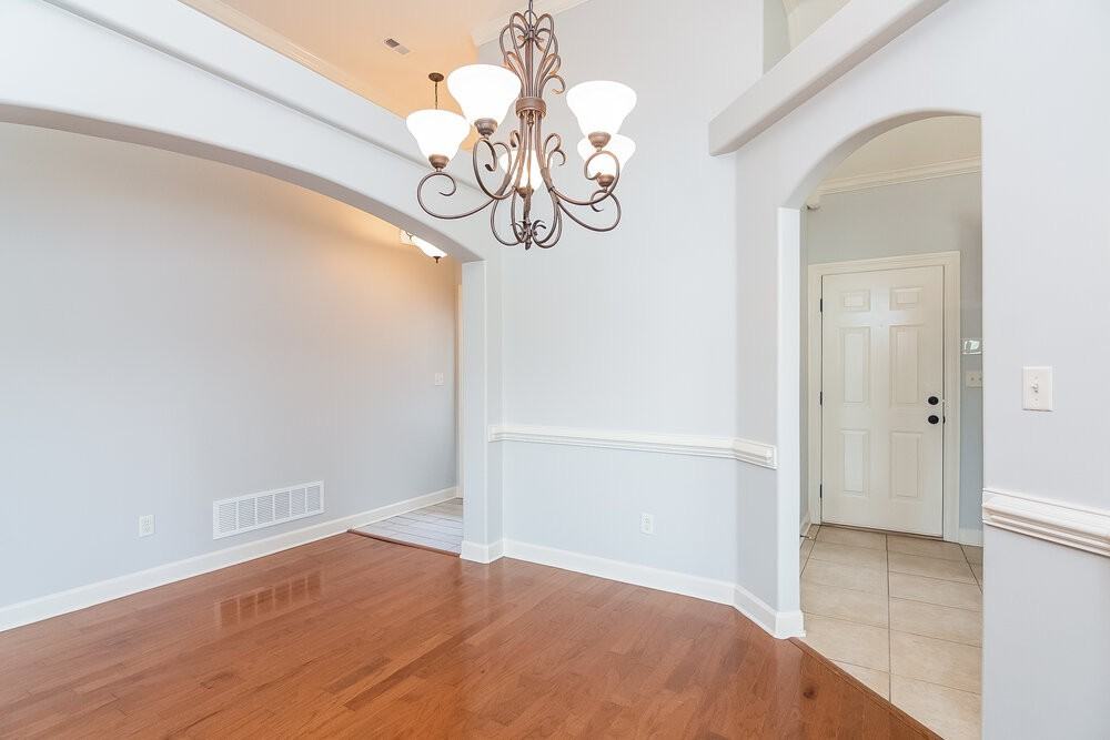 3317 Champion Hills Dr - Photo 4 of 15