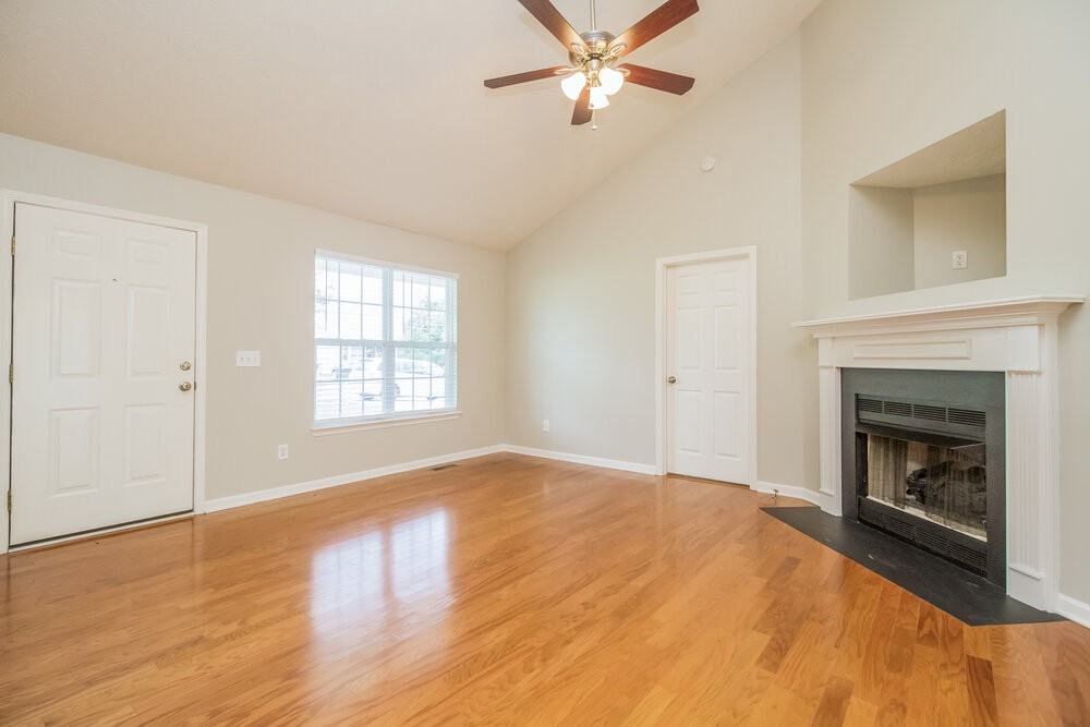 900 Pebble Beach Cir - Photo 3 of 16