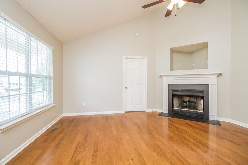 900 Pebble Beach Cir - Photo 4 of 16