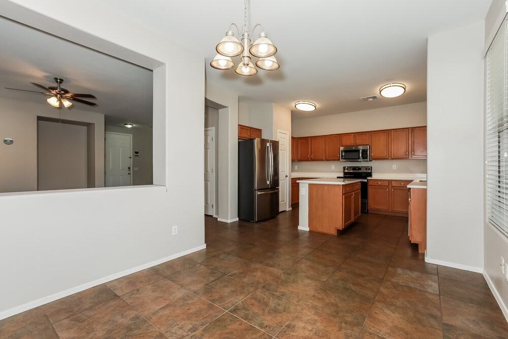 3826 East Fairview Street - Photo 6 of 17