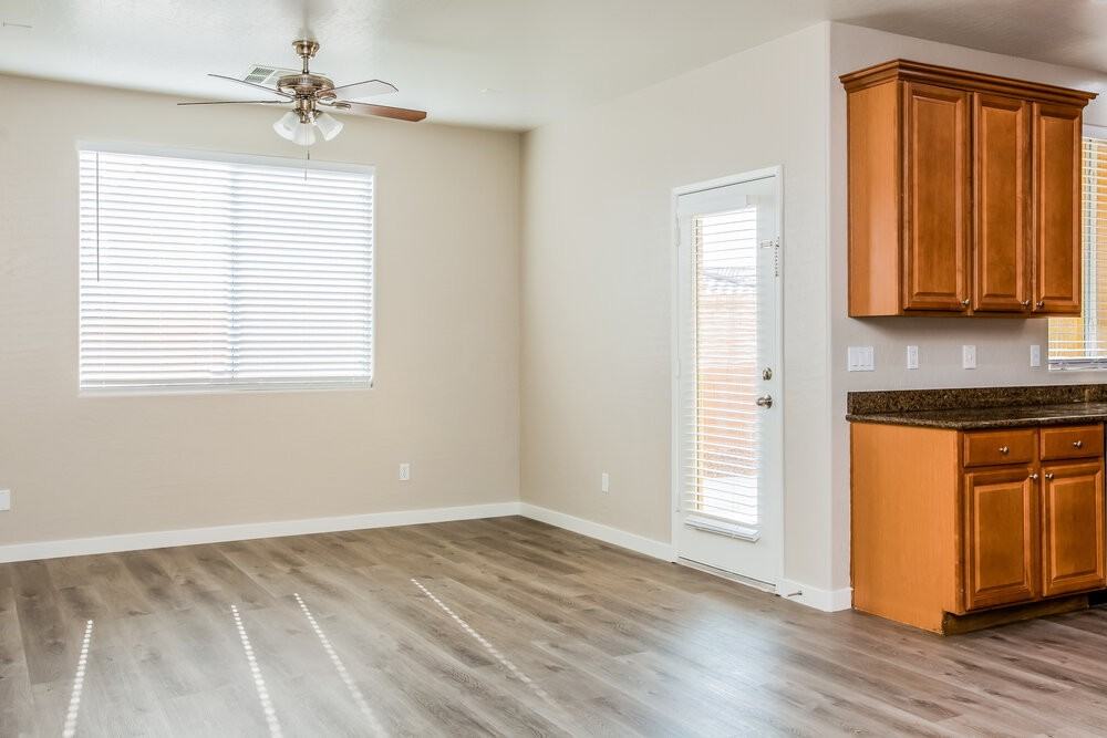 10584 La Campana St - Photo 5 of 17