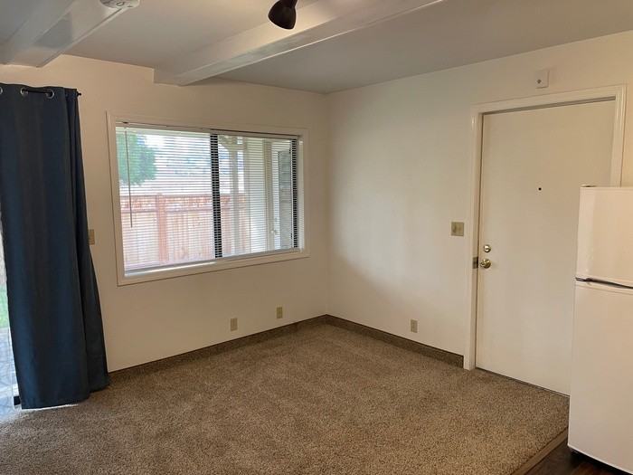 3601 Northeast 64th Street - Photo 5 of 10