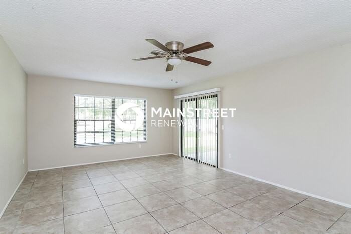 4055 Vermont Ln - Photo 3 of 16