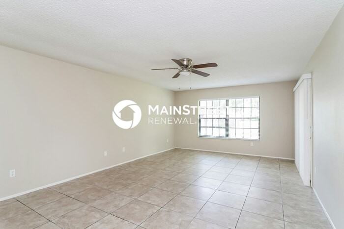 4055 Vermont Ln - Photo 4 of 16