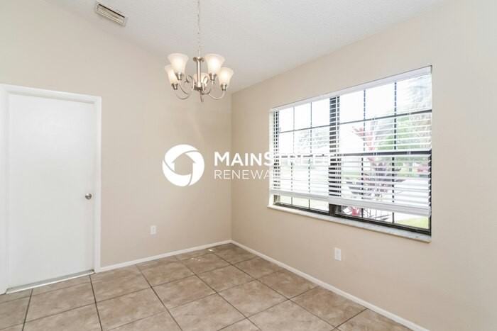 4055 Vermont Ln - Photo 5 of 16