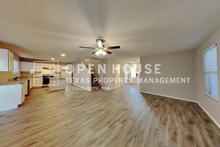 736 Eagle Dr - Photo 5 of 22