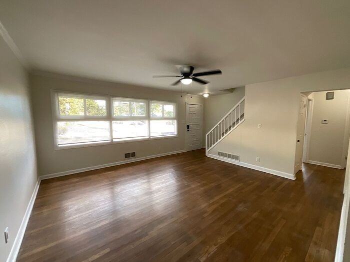 3011 Horse Shoe Drive - Photo 3 of 23