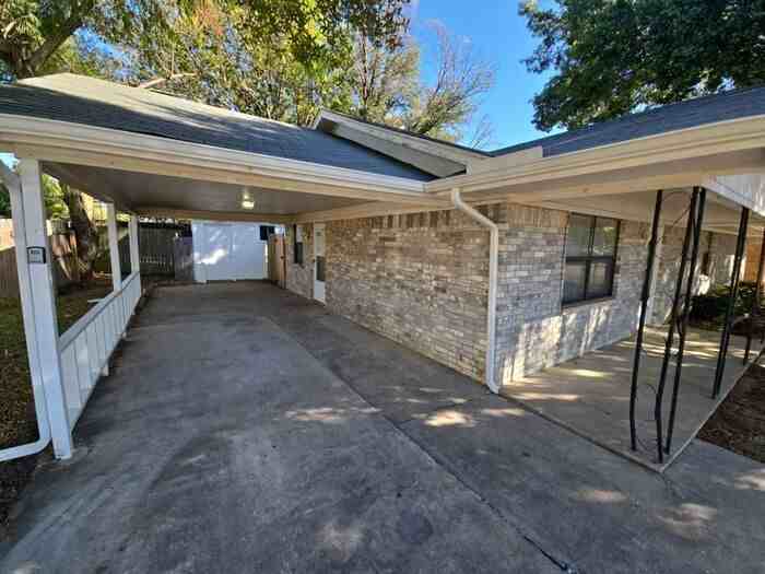 309 Denton Court - Photo 2 of 22