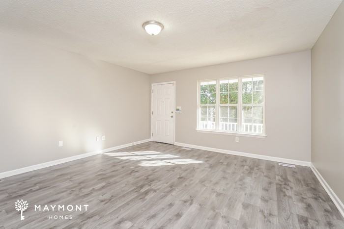 1350 Woodruff Glen Drive - Photo 4 of 12