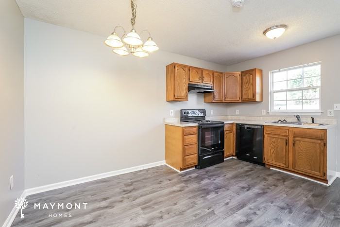 1350 Woodruff Glen Drive - Photo 5 of 12