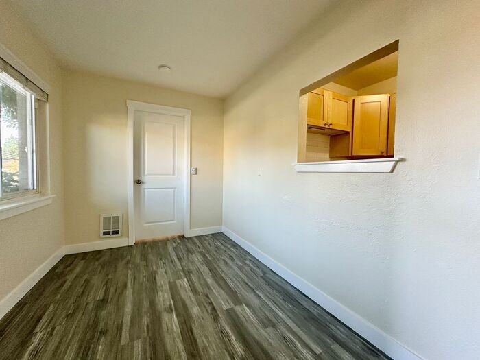 6113 8th Ave Nw - Photo 3 of 15