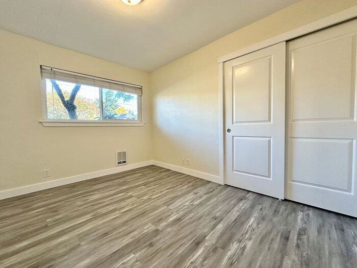 6113 8th Ave Nw - Photo 7 of 15