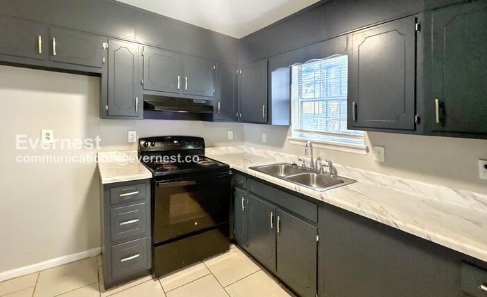 1100 Cotton Ave Sw #B - Photo 2 of 15