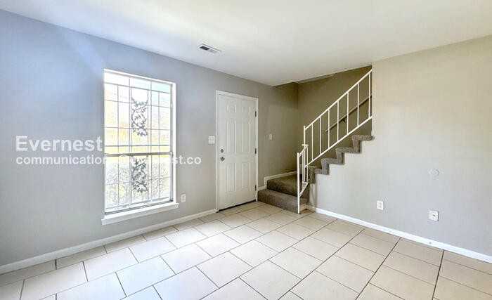 1100 Cotton Ave Sw #B - Photo 5 of 15