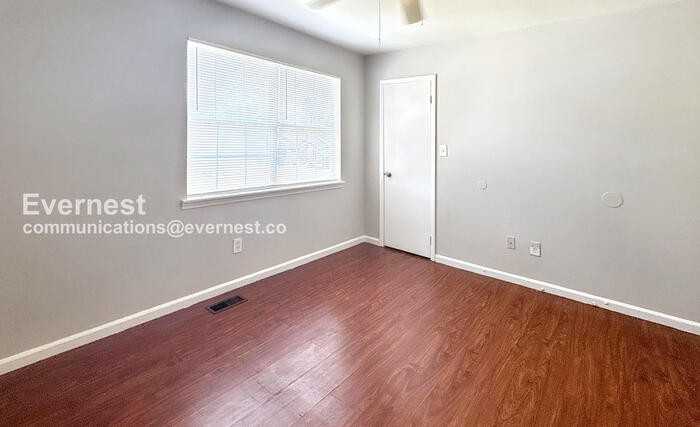 1100 Cotton Ave Sw #B - Photo 7 of 15