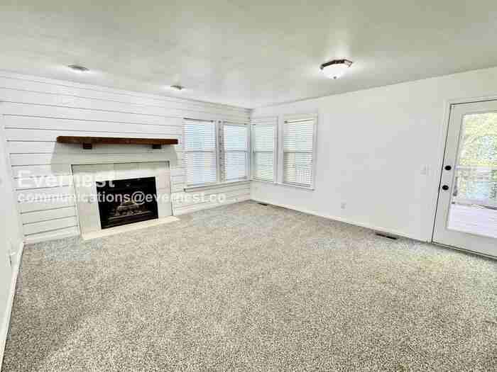 5117 S Lions Ave - Photo 5 of 25