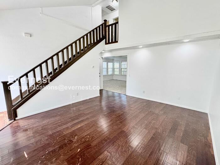 5117 S Lions Ave - Photo 6 of 25