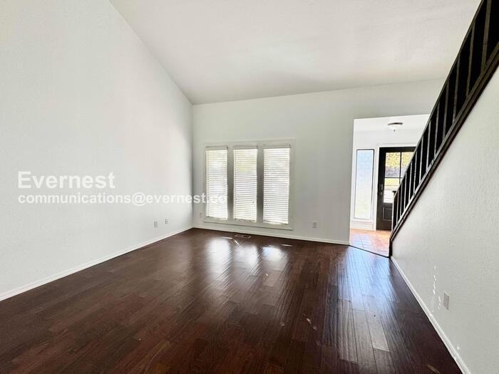 5117 S Lions Ave - Photo 7 of 25