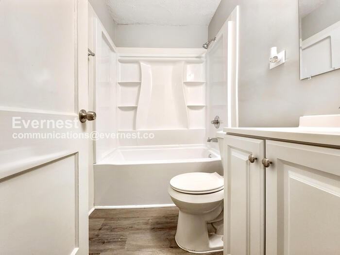 2672 Northview Ave - Photo 6 of 22