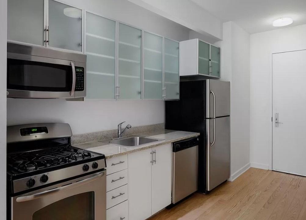 Wall St #17F - Photo 2 of 13