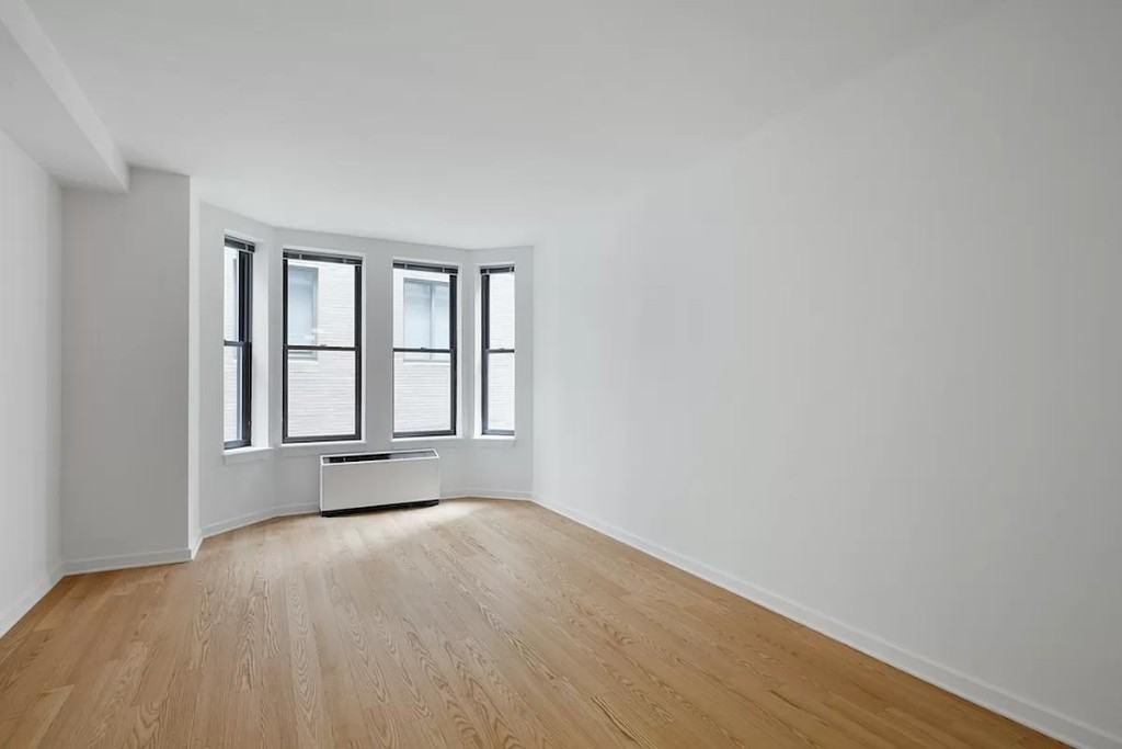 Wall St #17F - Photo 3 of 13