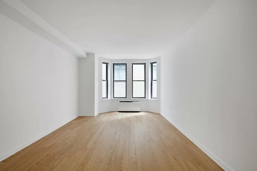 Wall St #17F - Photo 4 of 13