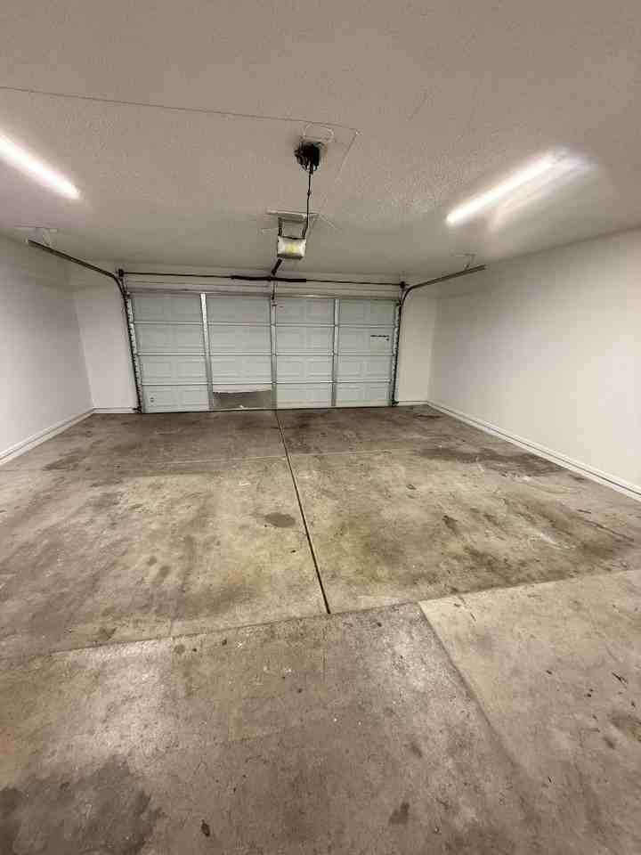 10021 North 65th Avenue - Photo 6 of 7