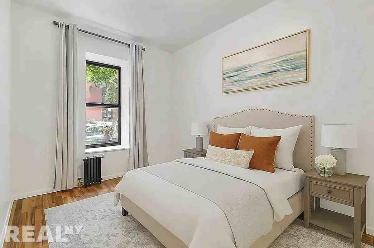 Perry St #1A - Photo 2 of 4