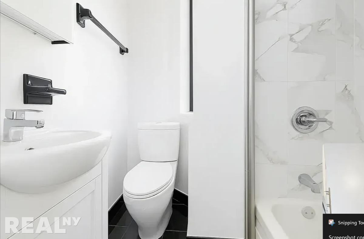 Elizabeth St #15 - Photo 4 of 4