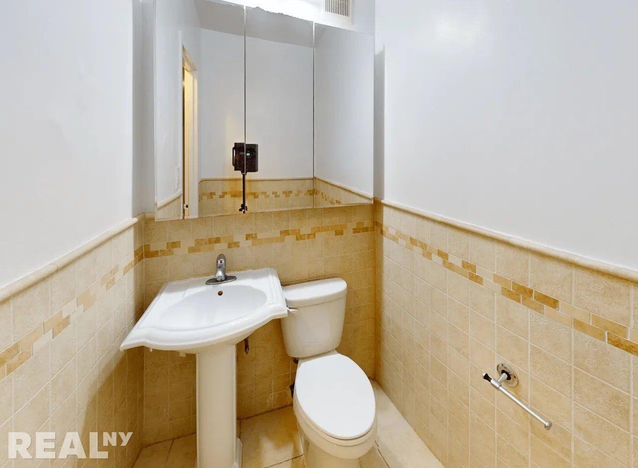 W 97th St #9E - Photo 7 of 7