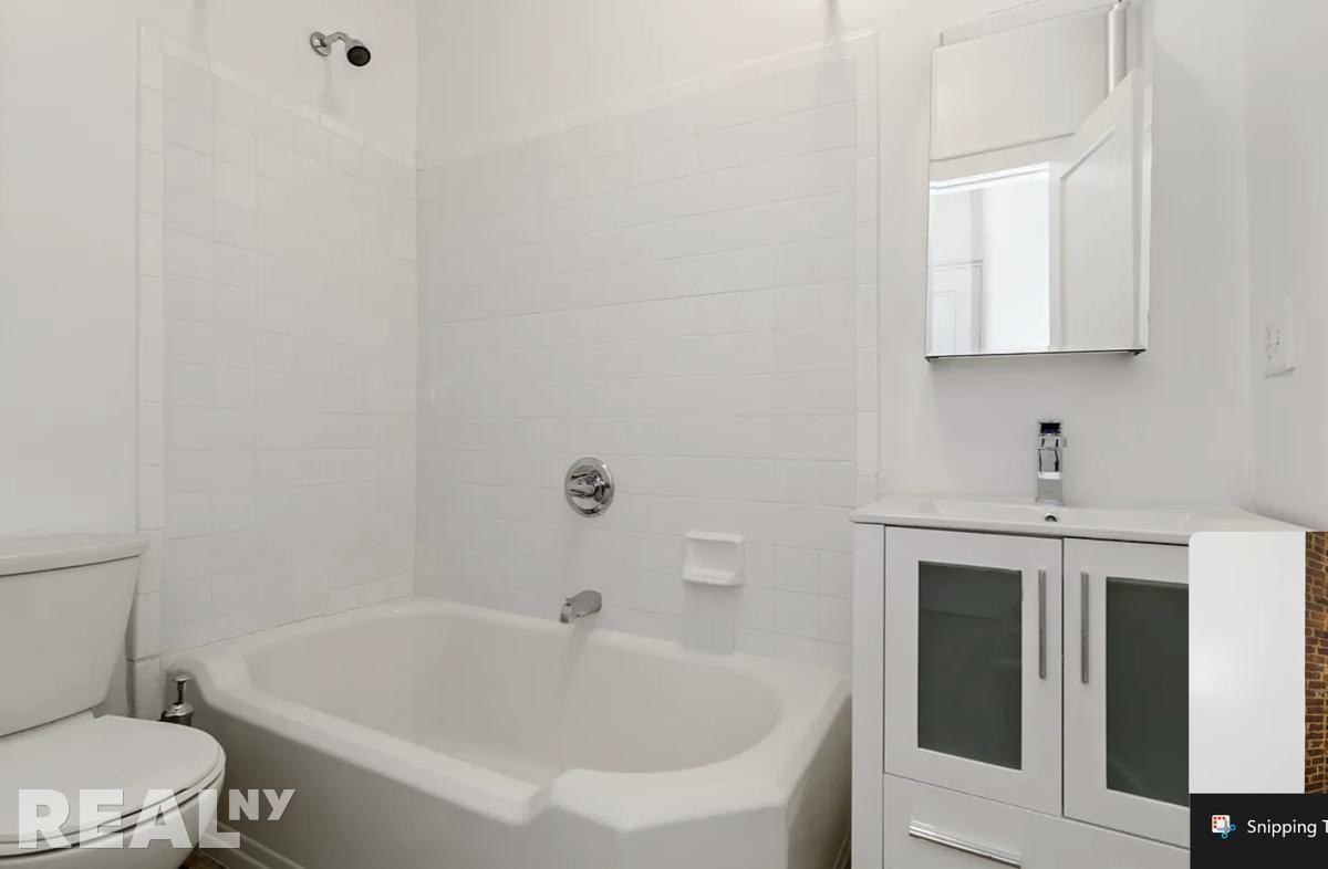 W 10th St #4B - Photo 4 of 7