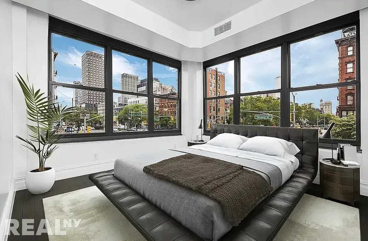 Delancey St #2ES - Photo 4 of 6